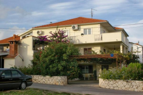 Гостиница Apartments with a parking space Supetar, Brac - 2845  Супетар